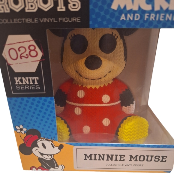 Disney Handmade by Robots #028 Knit MINNIE MOUSE Collectible Vinyl Figure NEW - Picture 5 of 7